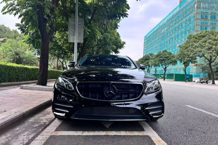 Used Mercedes-Benz E-Class 2019 E 300 L Sporty and Stylish Model
