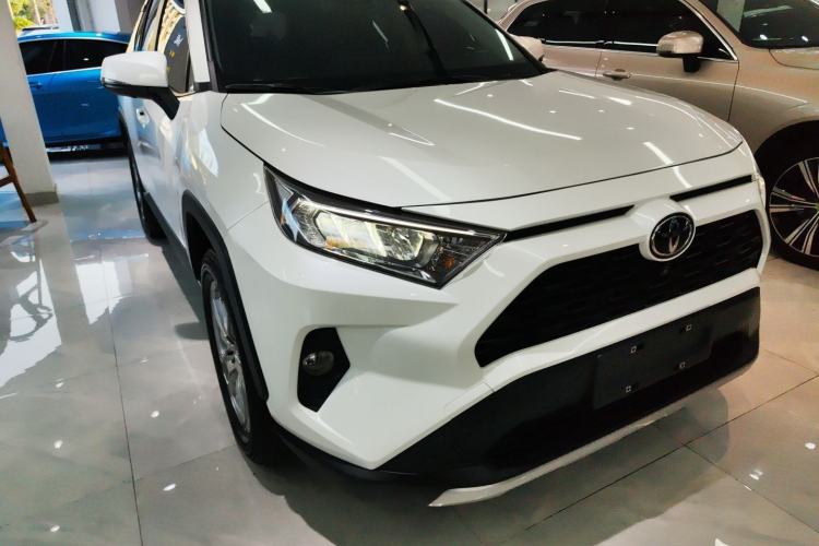 Used Toyota RAV4 2022 2.0L CVT Two-Wheel Drive Fashion Edition
