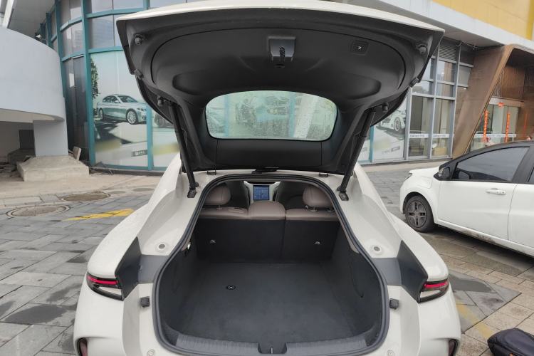 Used IM L6 2025 Ultra Model
