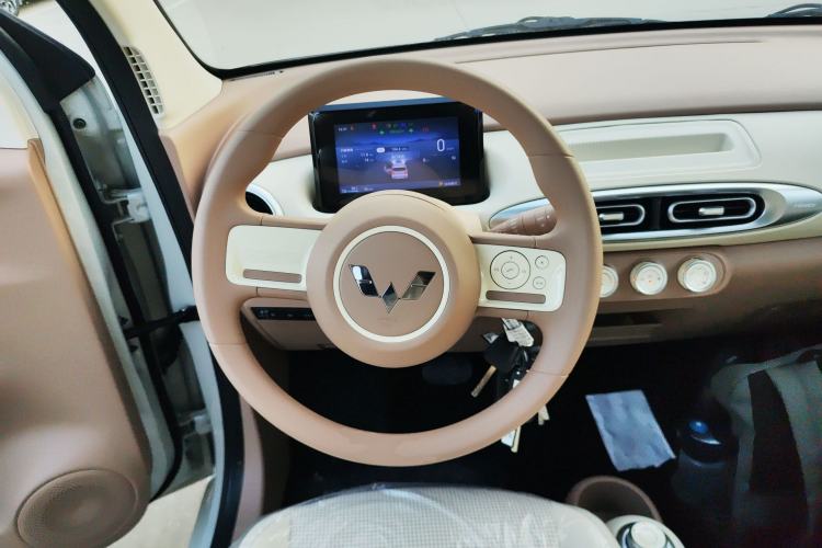 Used Wuling Hongguang MINIEV 2025 Four-Door Version Advanced Edition
