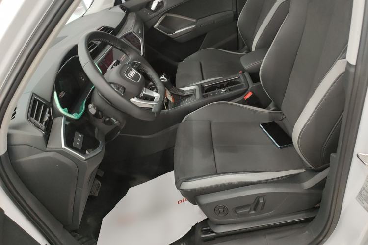 Used Audi Q3 2023 35 TFSI Fashion Dynamic Model (1.5T)
