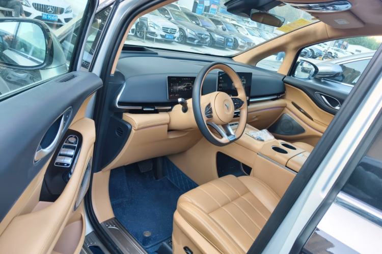 Used VOYAH Dream 2025 PHEV Four-Wheel-Drive Flagship Version – Qiankun Edition
