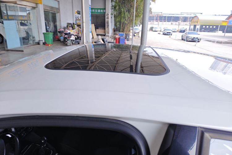 Used Volkswagen Sagitar 2015 1.6L Manual Comfort Model