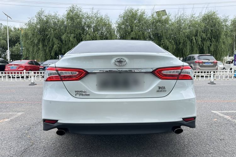 Used Toyota Camry 2018 2.5G Luxury Edition

