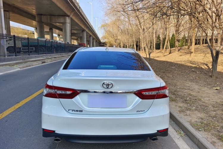 Used Toyota Camry 2021 2.0G Luxury Edition
