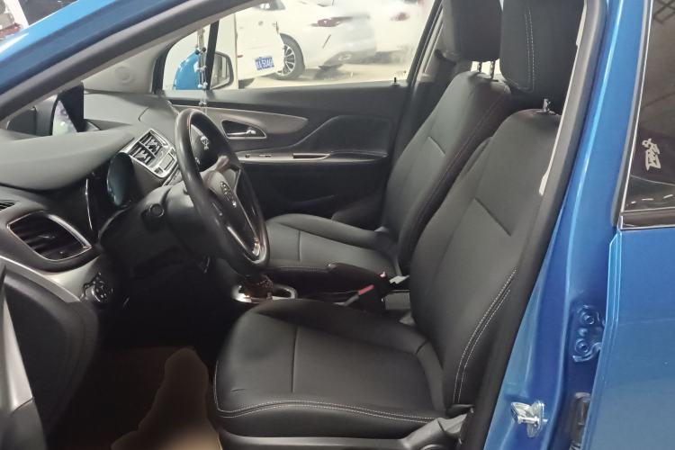 Used Buick Encore 2015 1.4T Automatic Two-Wheel Drive Urban Elite Version
