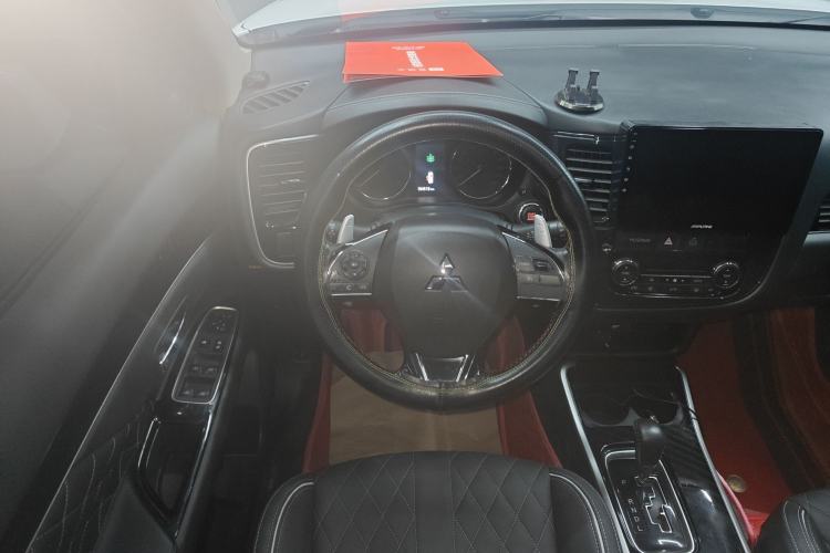 Used Mitsubishi Outlander 2021 2.4L 4x4 Zhi Xiang Edition 7 Seats