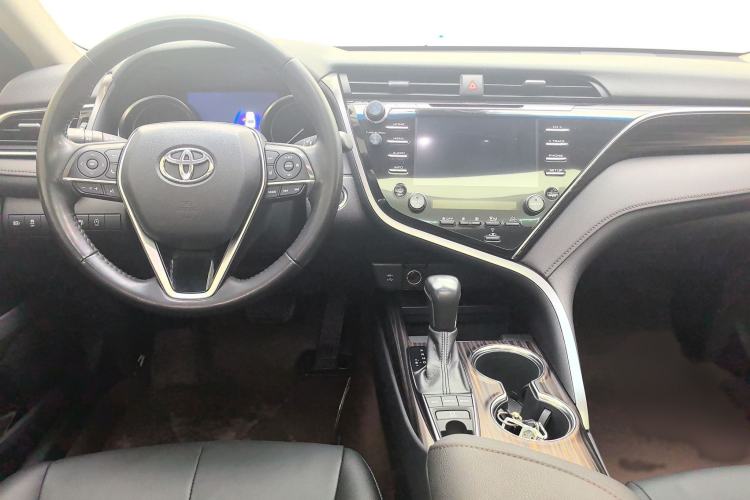 Used Toyota Camry 2018 2.5G Luxury Edition
