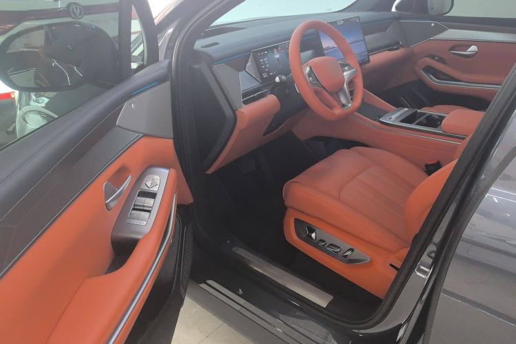 Used BYD Tang L 2025 DM 215KM LiDAR Flagship Model
