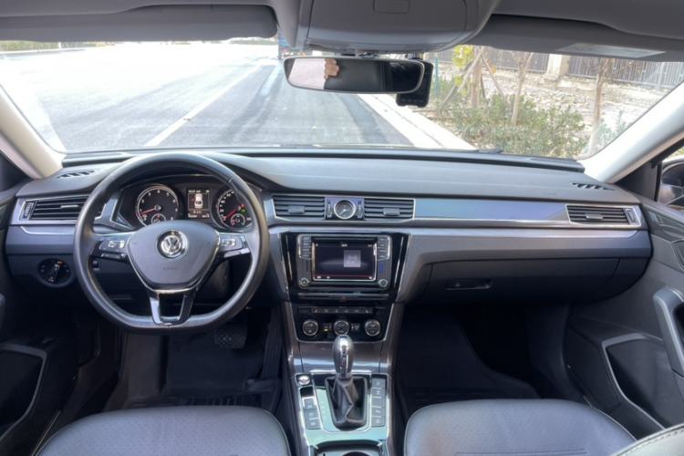 Used Volkswagen Passat 2017 330TSI DSG Prestige Edition
