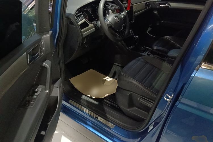 Used Volkswagen Touran 2018 Volkswagen Touran L 280TSI DSG Comfort Edition 7 Seats China V Emission Standard
