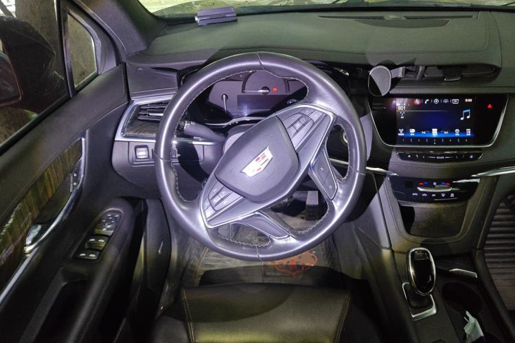 Used Cadillac XT5 2018 25T Tech Model
