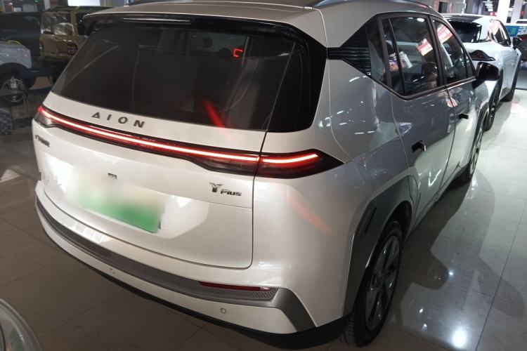 Used AION Y 2024 Younger