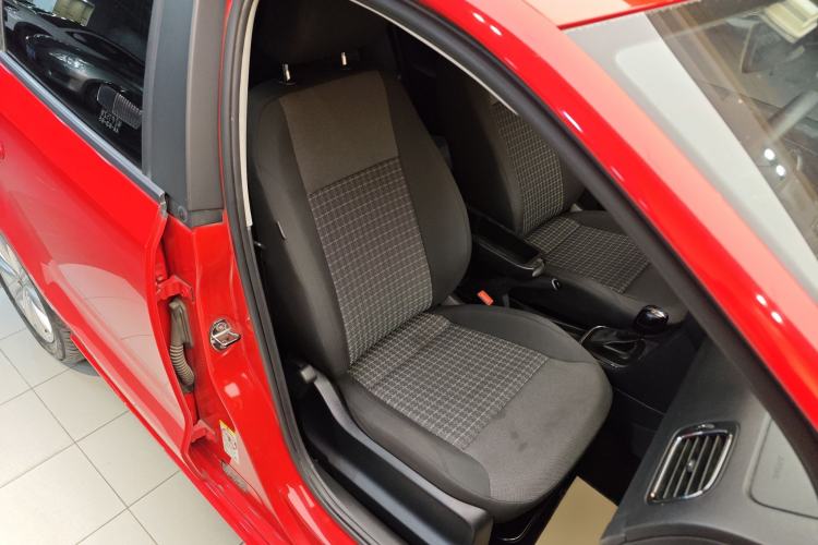 Used Volkswagen Polo 2014 1.6L Automatic Comfort Edition
