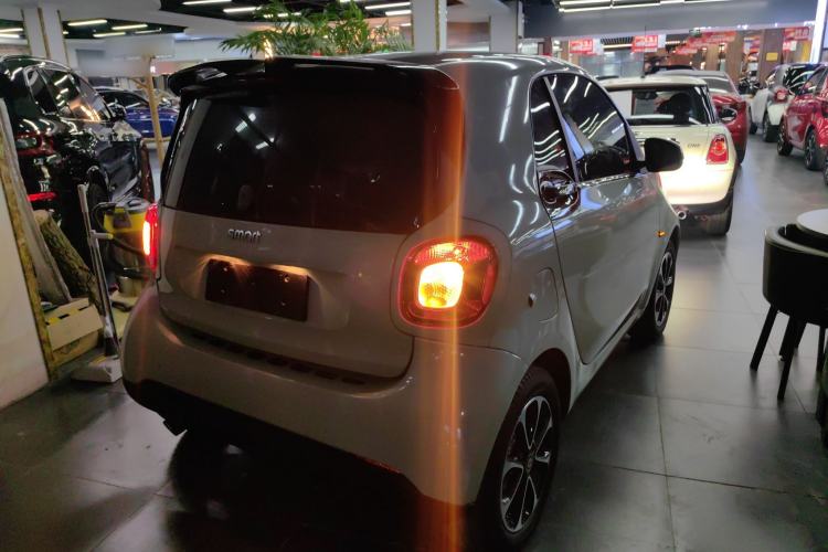 Used  fortwo 2015 1.0L 52 kW Hardtop Passion Edition
