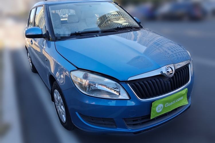 Used Skoda Fabia 2014 1.4L Automatic Crystal Edition
