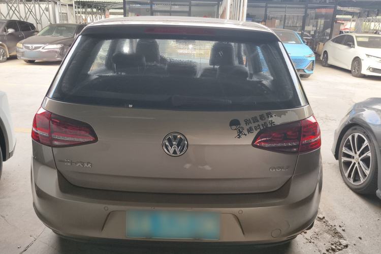 Used Volkswagen Golf 2017 1.6L Automatic Comfort Million-Vehicle Anniversary Edition
