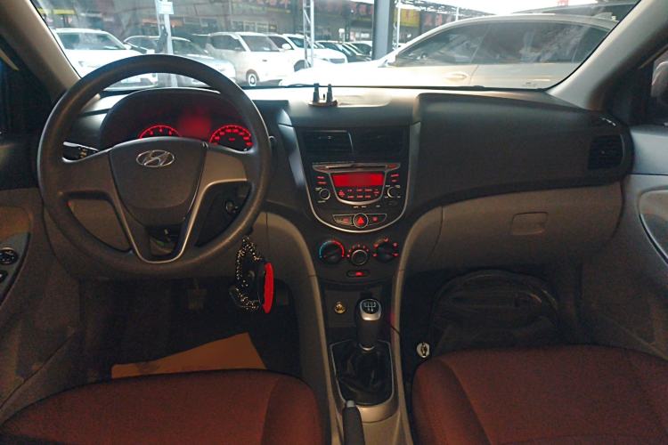 Used Hyundai Verna 2014 1.4L Manual Smart GLS Trim
