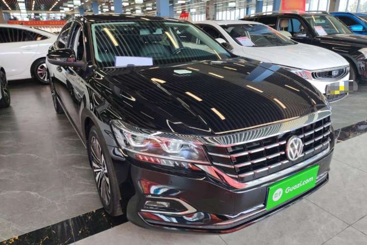 Used Volkswagen Passat 2019 330TSI Luxury Edition China VI Standard
