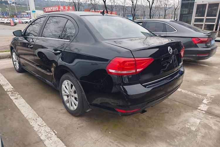 Used Volkswagen Lavida 2015 1.6L Automatic Comfort Edition
