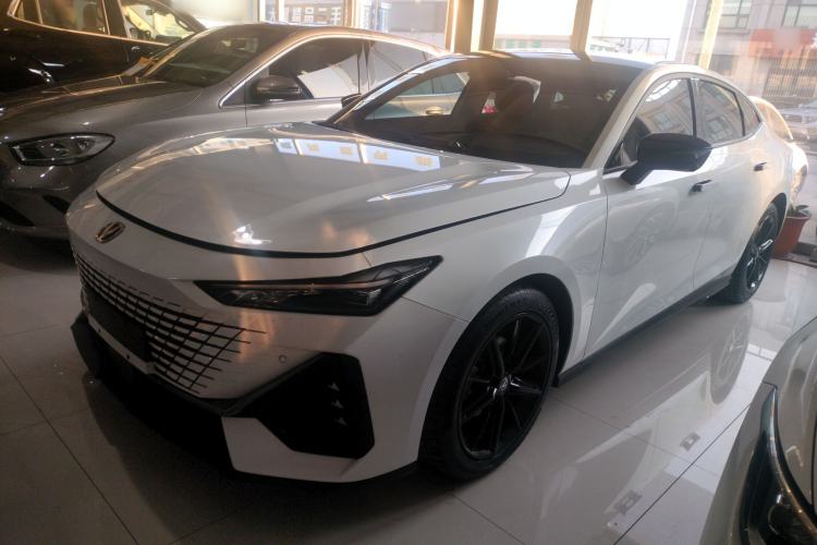 Used Changan UNI-V 2022 1.5T Prestige Version
