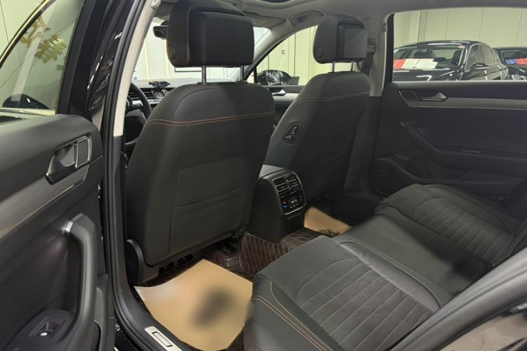 Used Volkswagen Magotan 2021 330TSI DSG 30th Anniversary Edition
