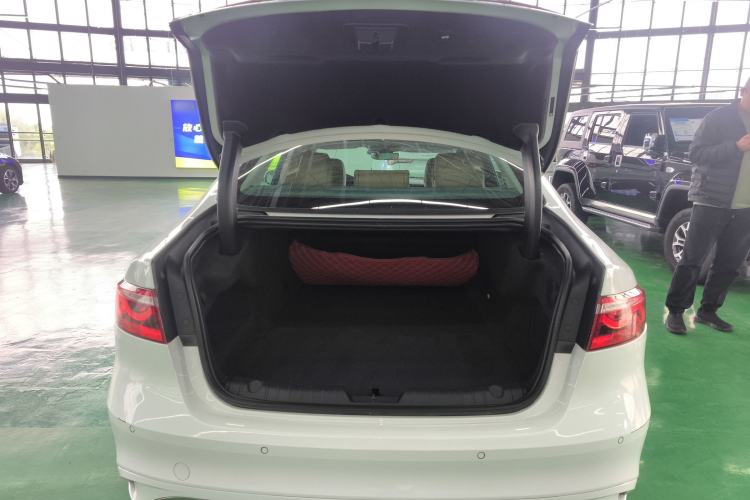 Used Jaguar XFL 2024 2.0T P250 Two-Wheel Drive Prestige Luxury Edition
