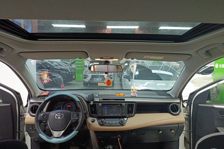 Used Toyota RAV4 2016 2.0L CVT Two-Wheel Drive Fashion Edition China V Standard