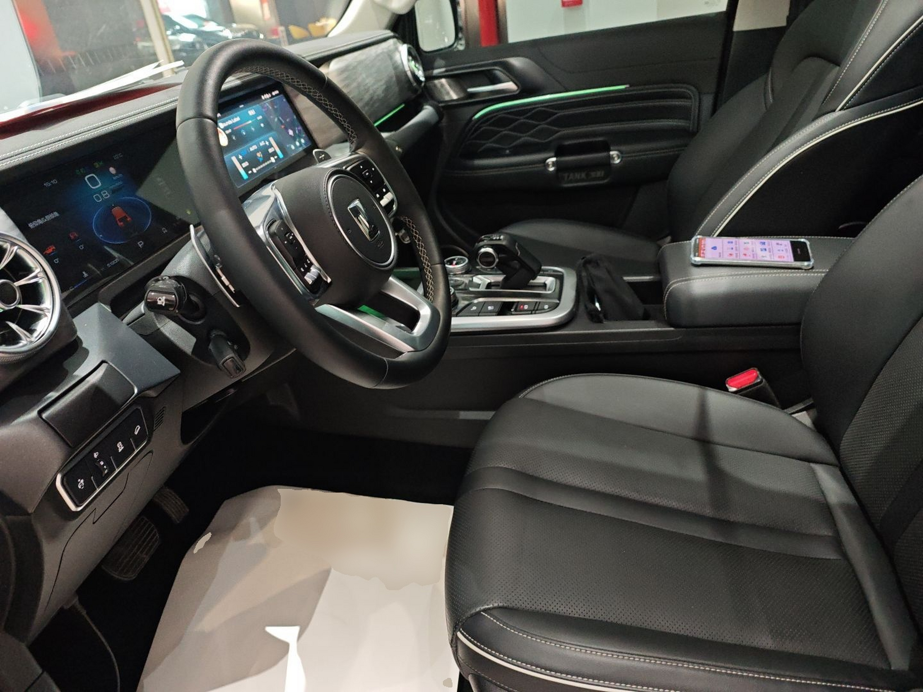 المقاعد الأمامية داخل السيارة