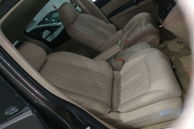 Used Buick GL8 2023 Land Executive Class 652T Luxury Model
