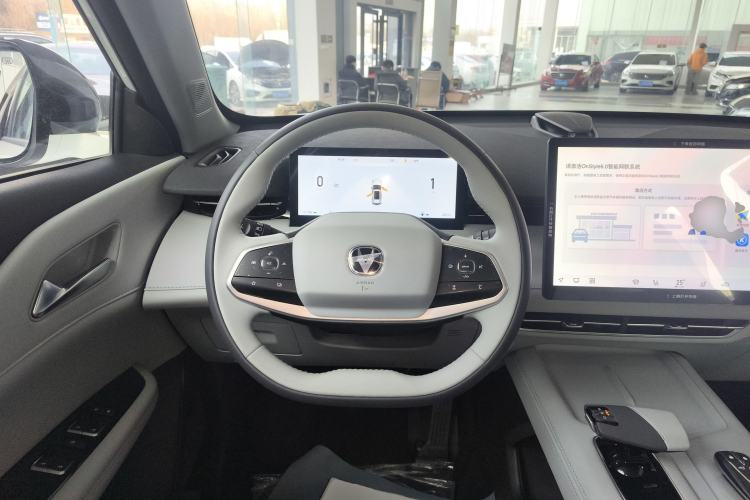 Used Changan UNI-Z New Energy 2024 Blue Whale Smart Electric iDD 125km Leading Model