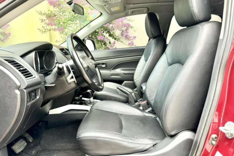 Used Mitsubishi ASX 2012 2.0 LUXURY Two-Wheel Drive with Navigation
