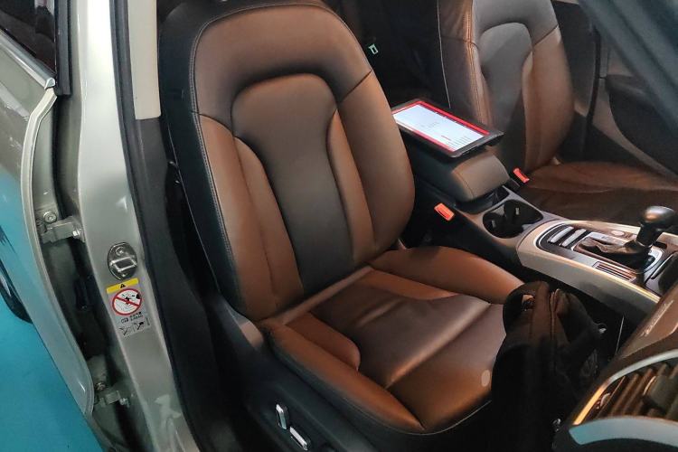 Used Audi Q5 2018 Collector's Edition 40 TFSI Technology Model
