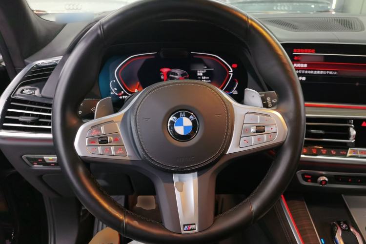 Used BMW X5 2022 xDrive 40Li M Sport Package