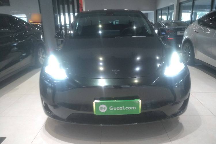 Used Tesla Model Y 2023 Rear-Wheel-Drive Version
