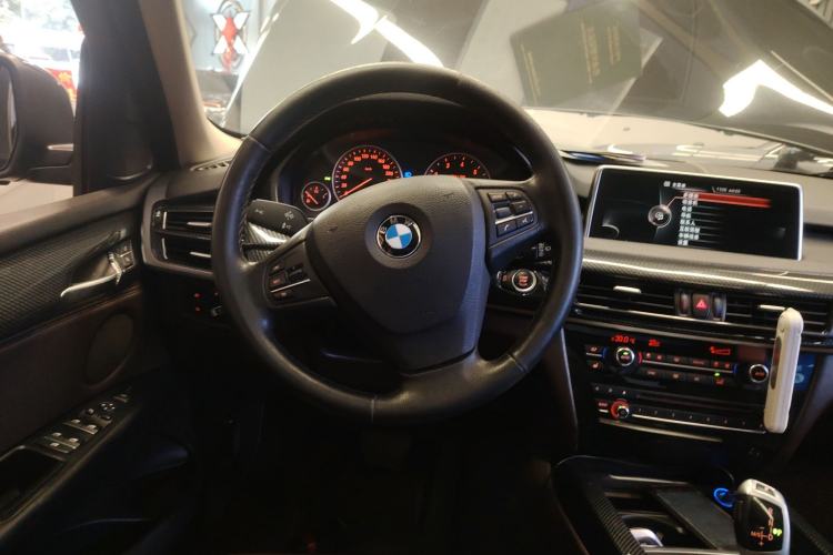 Used BMW X5 2015 xDrive28i
