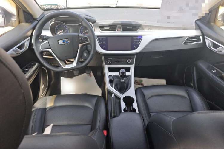 Used Geely Auto Vision 2019 Upgraded Model 1.5L Manual Luxury Version China VI Standard
