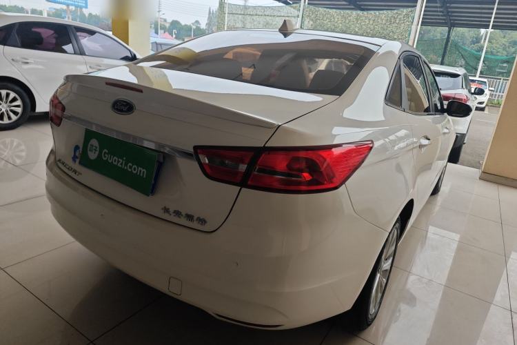 Used Ford Escort 2015 1.5L Automatic Fashion Model