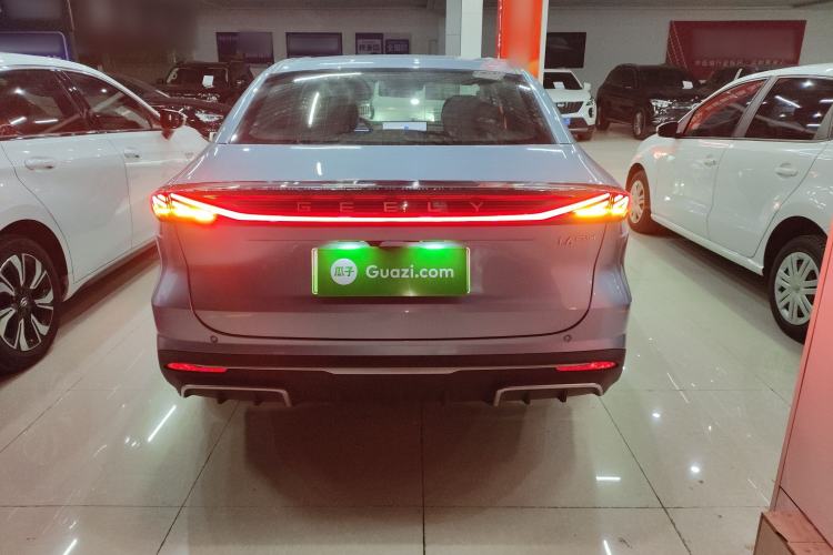 Used  L6 2025 EM-i 140km Starship Edition