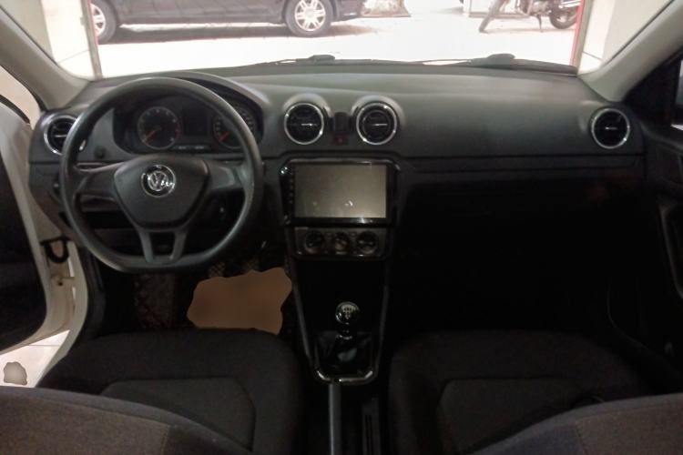 Used Volkswagen Jetta 2017 1.4L Manual Fashion Edition
