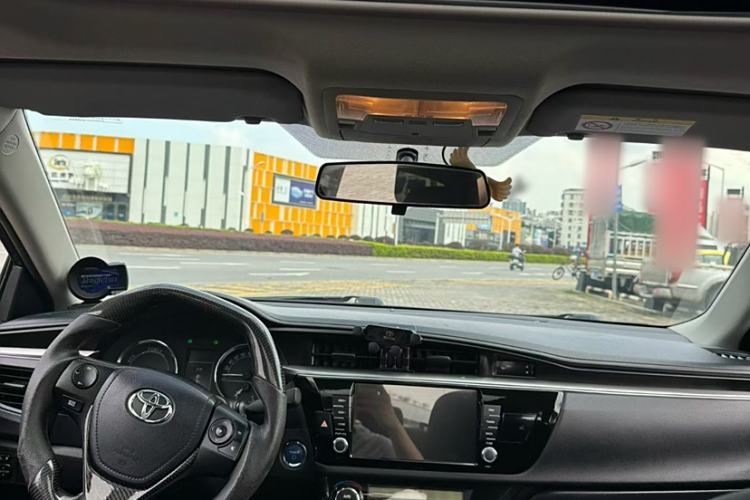 Used Toyota Levin 2016 Dual-Engine 1.8H GS E-CVT Elite Model with Sunroof
