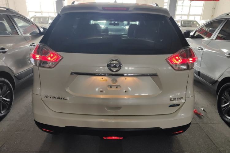 Used Nissan X-Trail 2015 2.0L CVT Comfort MAX Edition 2WD
