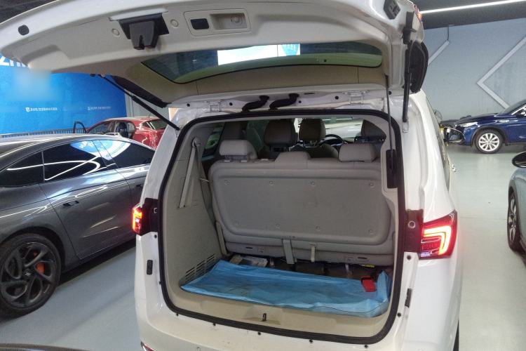 Used Buick GL8 2021 Land Cruiser Executive 652T Premium Model