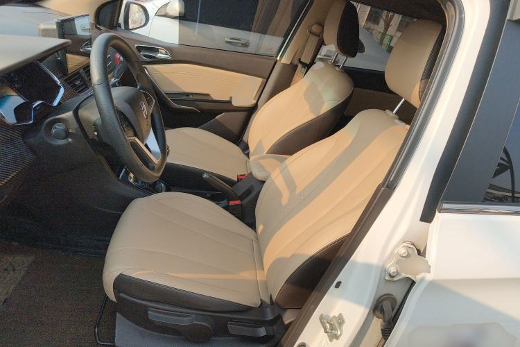 Used Baojun 310W 2017 1.5L Manual Fashion Edition China VI
