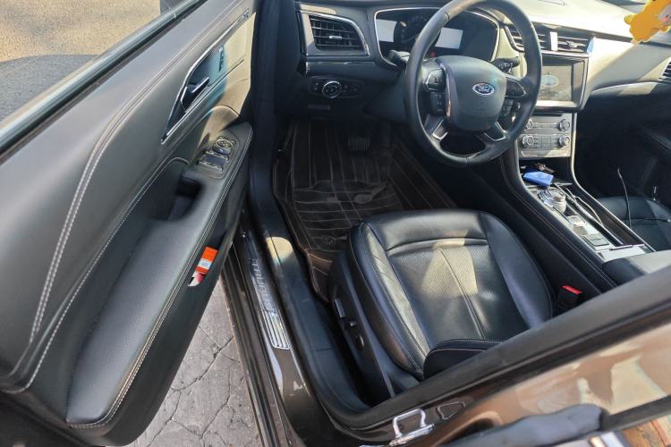 Used Ford Taurus 2017 EcoBoost 180 Luxury Model