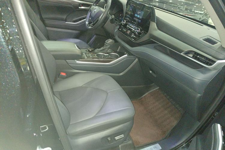 Used Toyota Highlander 2024 2.5L Smart Electric Hybrid Dual-Engine Four-Wheel Drive Prestige Version – 7 Seats
