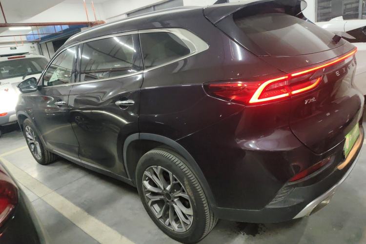 Used  Lingyun 2019 1.6T Two-Wheel Drive Diamond Edition
