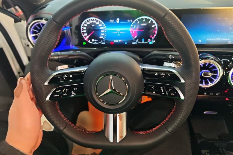 Used Mercedes-Benz A-Class 2025 A 200 L Fashion Model
