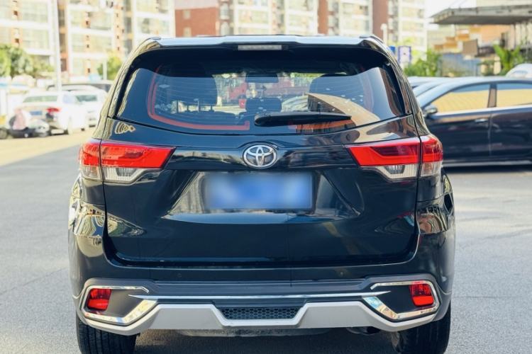 Used Toyota Highlander 2018 2.0T Four-Wheel Drive Luxury Edition 7 Seats China V Emission Standard
