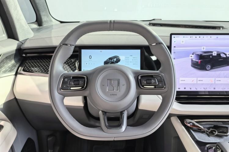 Used Zeekr 009 2024 Six-Seat Executive Version 4WD 108 kWh